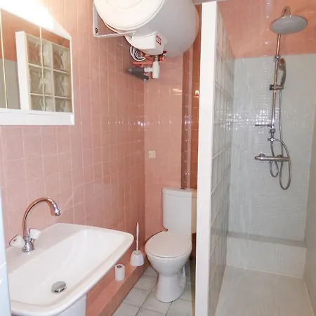 Apartamento Dans - 25 M² Avec Terrasse Et Parking *